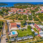Rok 3 By Interhome Pola