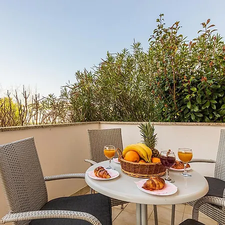 Rok 3 By Interhome Пула