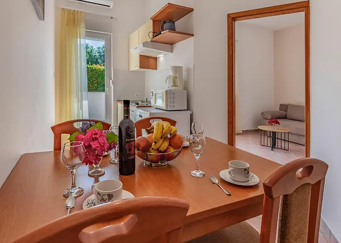 Apartment Rok 3 By Interhome Pula